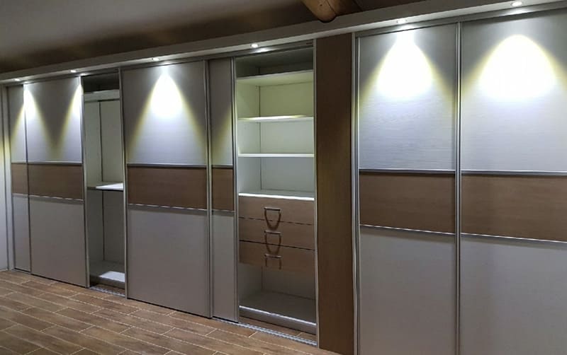 Placard sur mesure fermé par Dufress, menuisier meuble sur mesure, Allex, Drôme