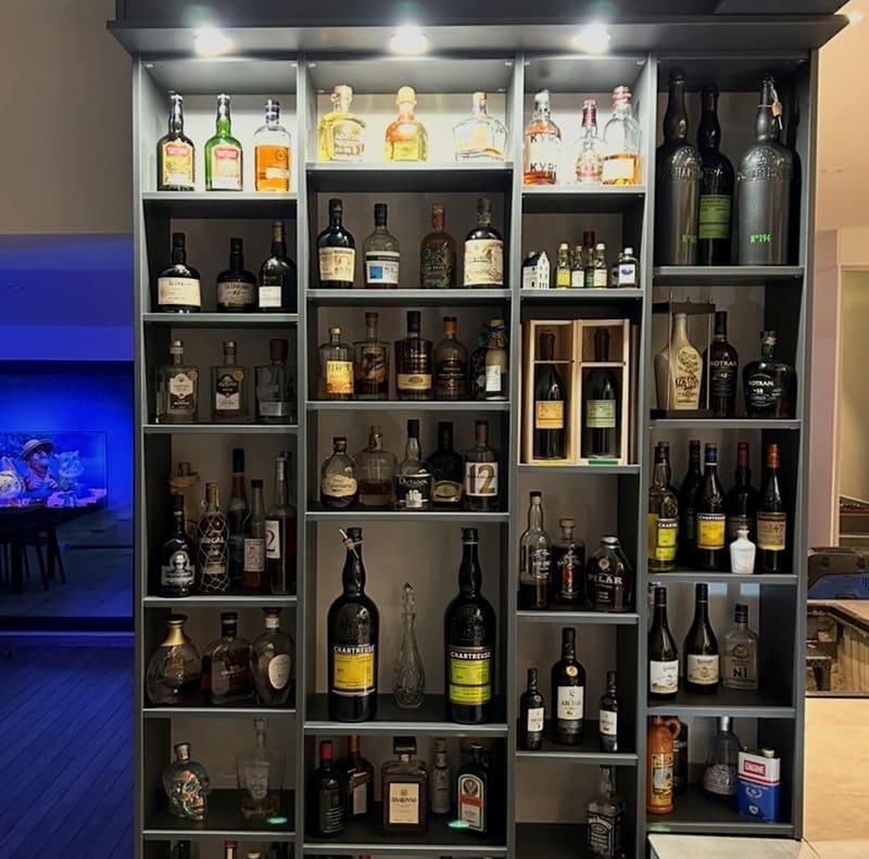 armoire à alcool, fabrication meuble su rmesure par Dufress Solution placard