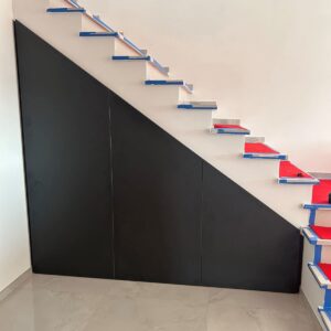 DUFRESS SOLUTIONS PLACARD a réalisé ce placard sous escalier à Allex (26).