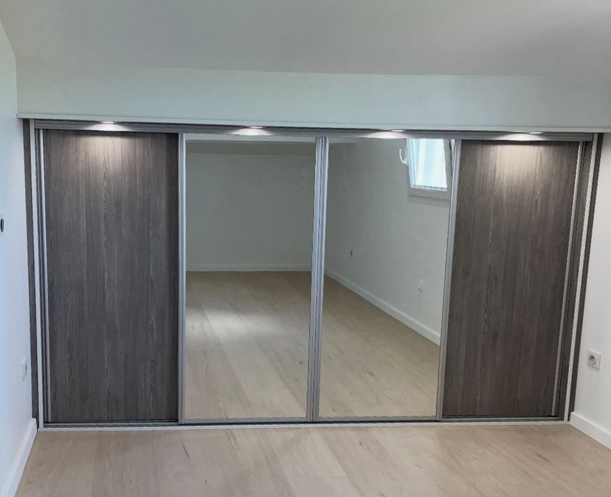 Placard sous comble sur mesure à Guilherand Granges Drome par DUFRESS SOLUTIONS PLACARD