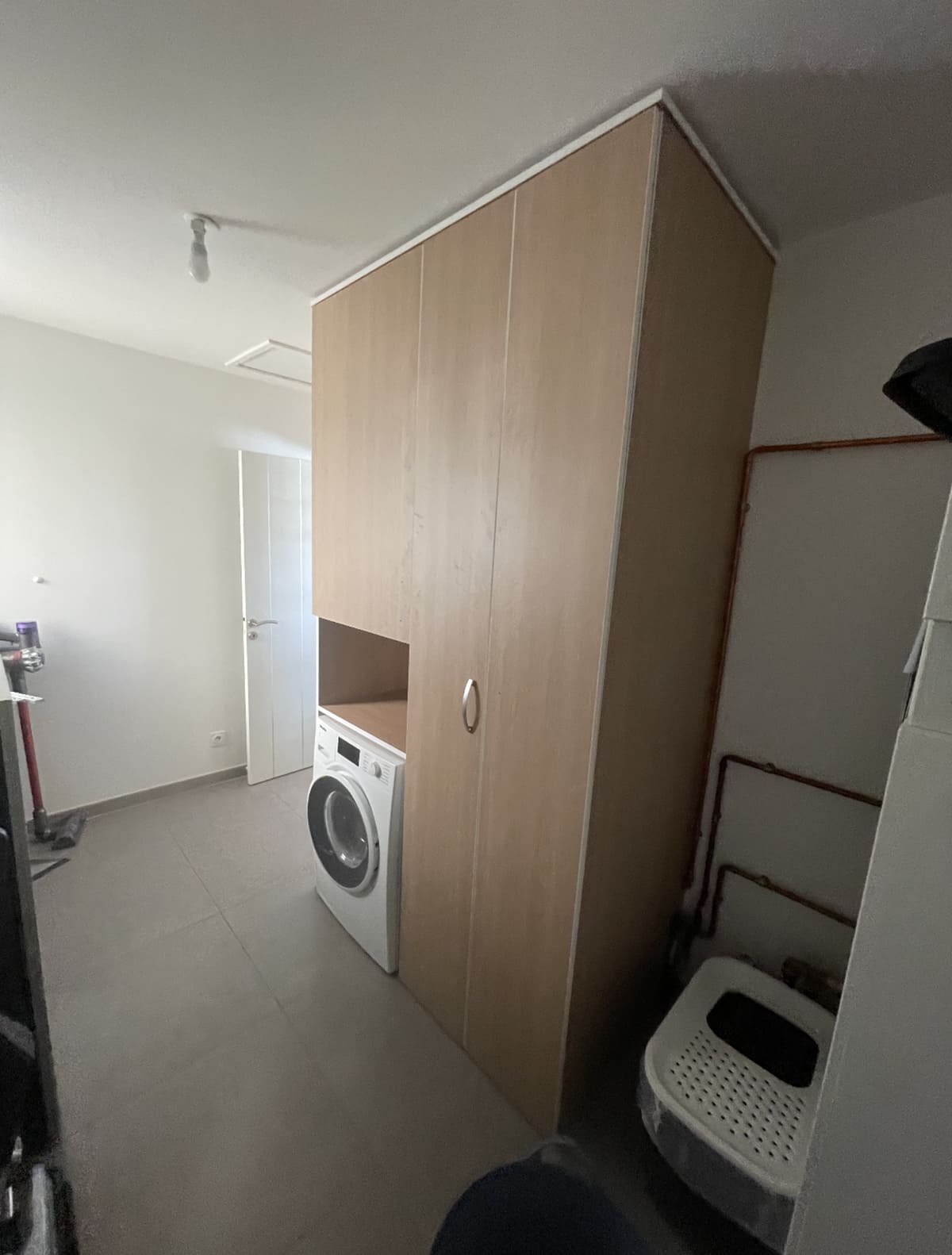 Meuble buanderie sur mesure pour un particulier à Eurre par Dufress.